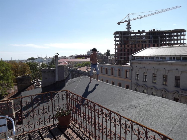 Человек на крыше Одессы