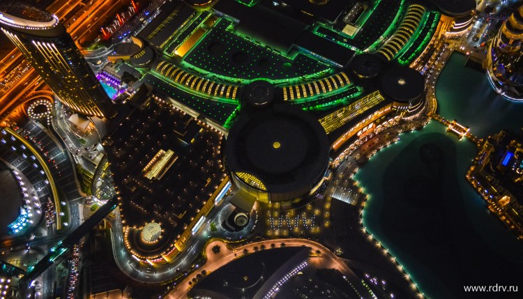 Вид на крышу Дубай молл