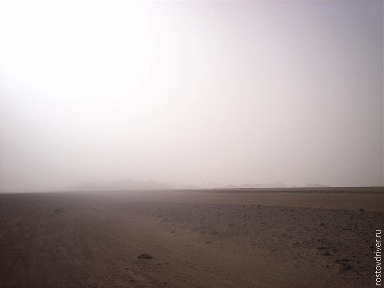 Песчаная буря в пустыне