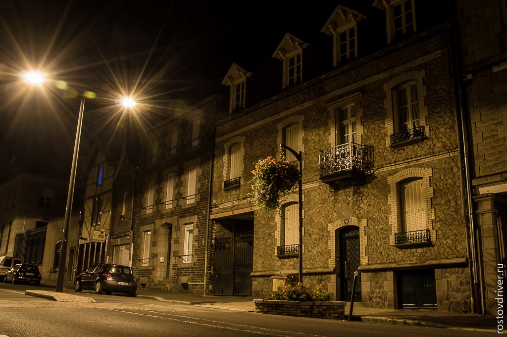 Ночные улицы города Фужер