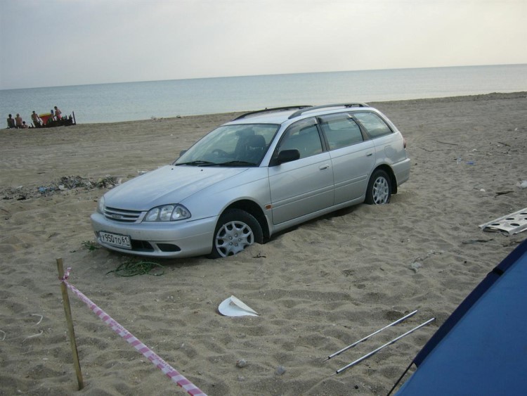 Toyota caldina в песке