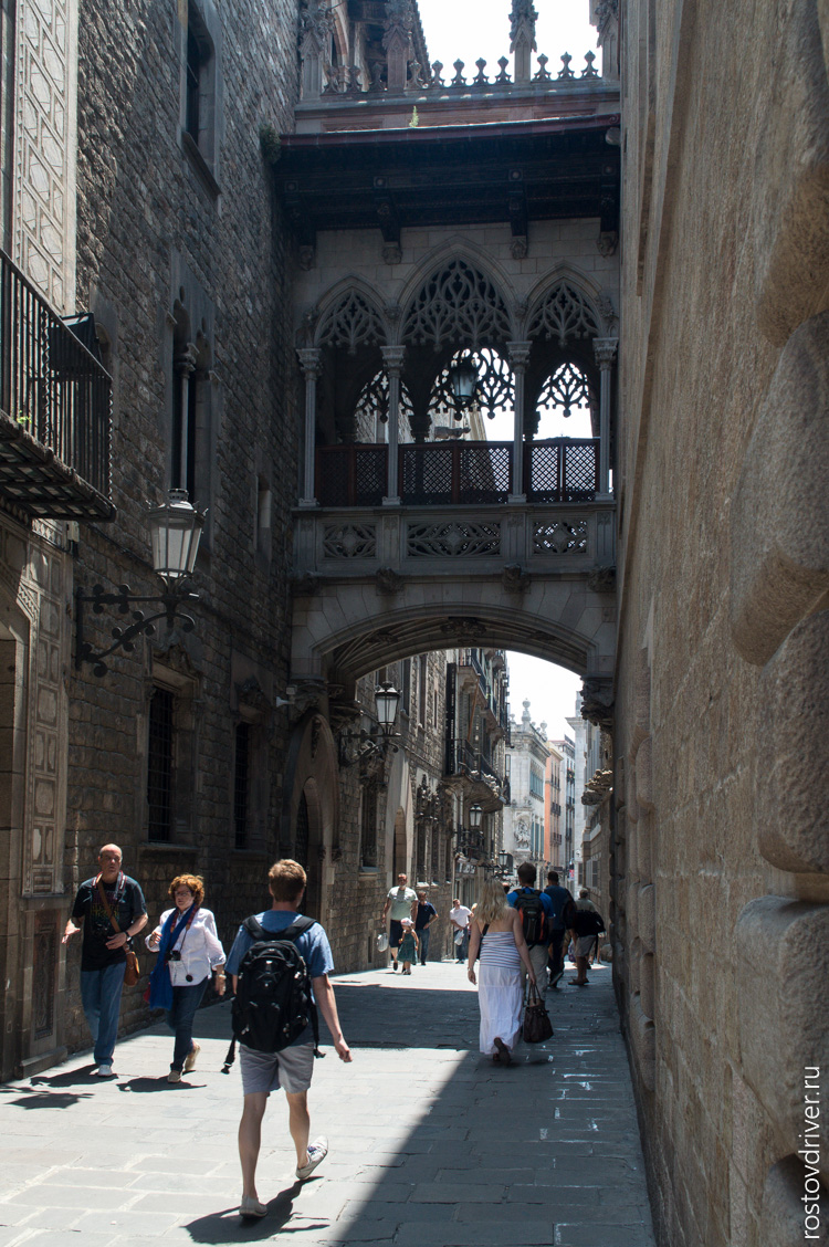 Улицы старого города Барселоны
