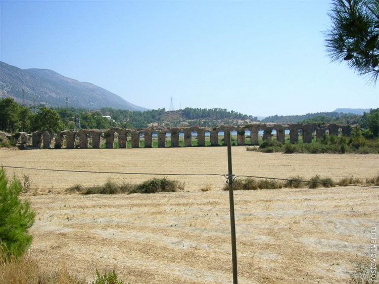 Древний турецкий акведук